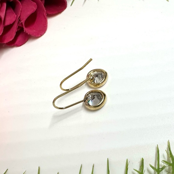 NEW⚜️Dainty Heart Crystal Dangly Earrings - Picture 4 of 5